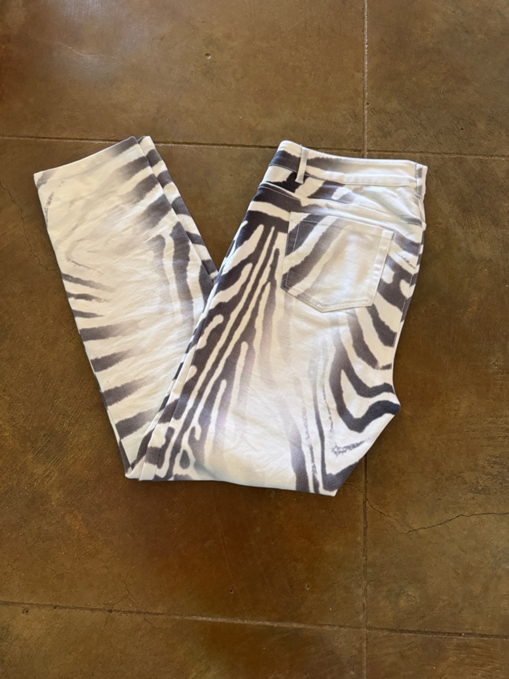 Etcetera White and Gray Zebra Skinny Jeans